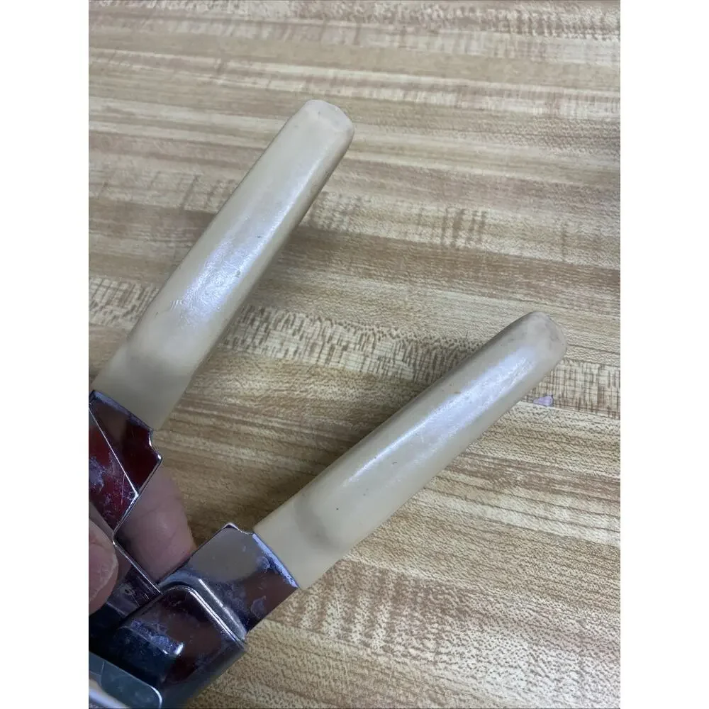 Vintage Swing Away Hand Held Manual Can Opener Bottle Opener Beige Made USA